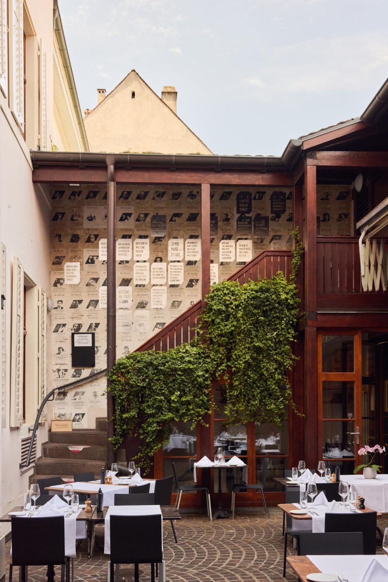 Gast - Und Kulturhaus Der Teufelhof Basel Hotel Exterior photo